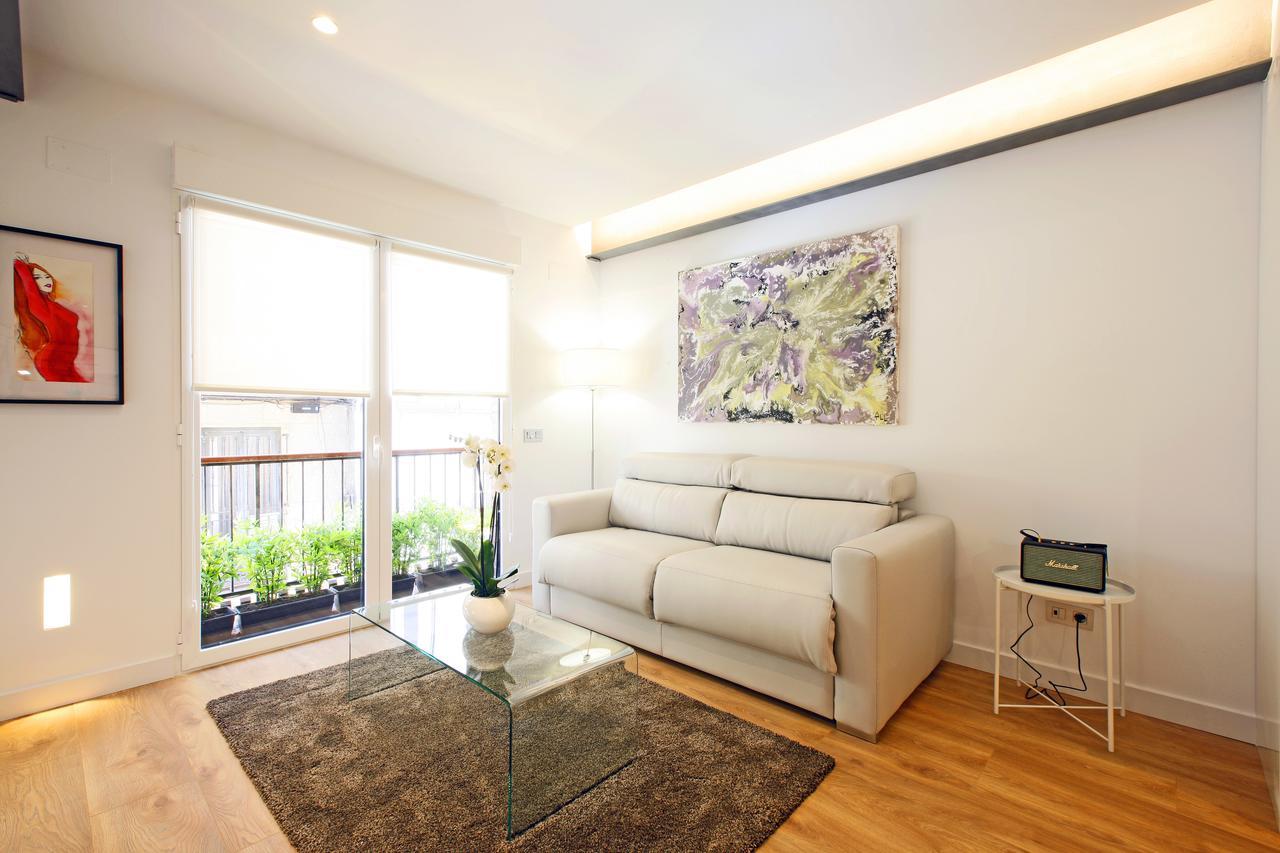 Gran Via Suites Madrid Exterior foto